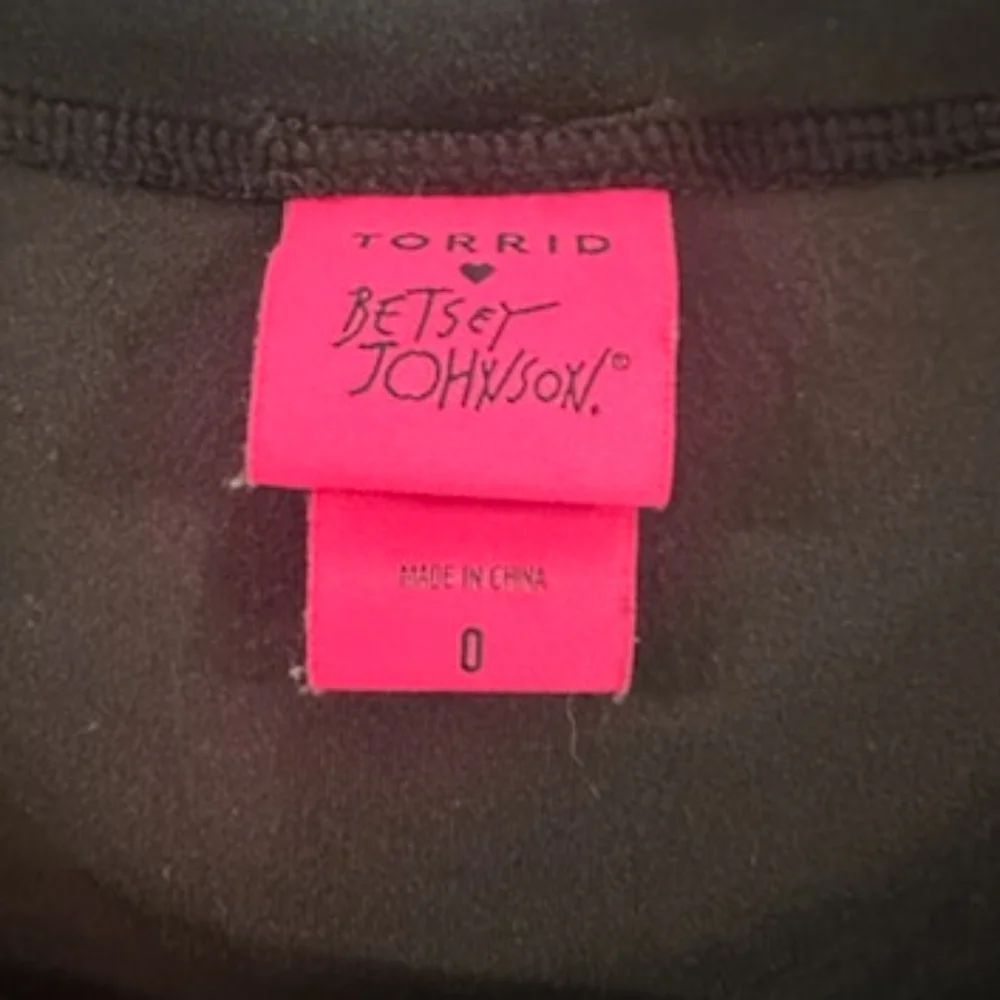 Betsy Johnson/Torrid Black Velour Top - Picture 2 of 2